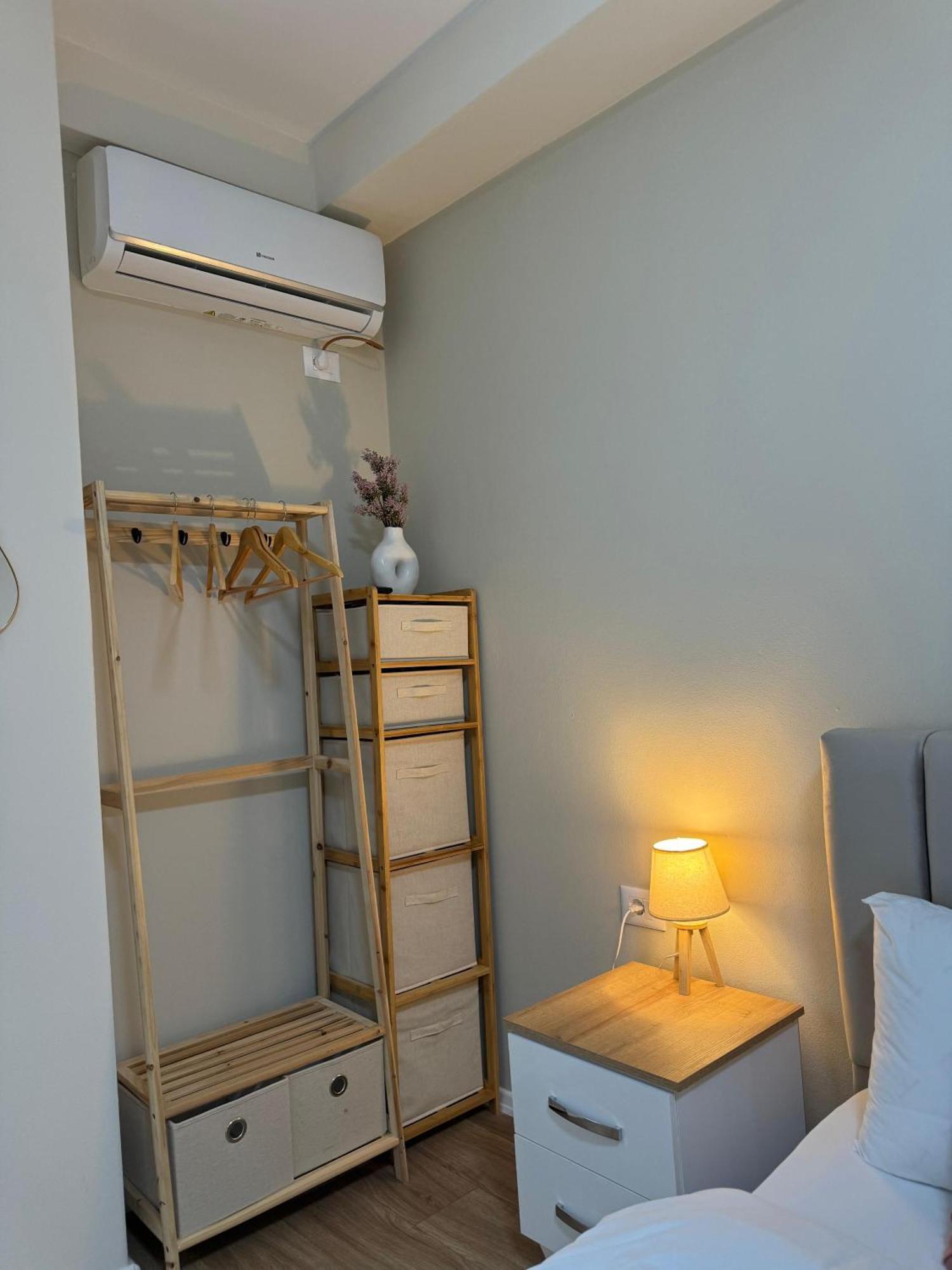 Denny's Lincoln Center Appartement Tirana